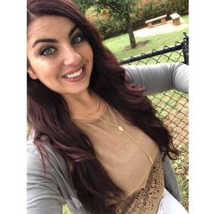 Meet your Posher, Ashley